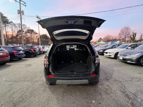 Used 2017 Land Rover Discovery Sport HSE image 18