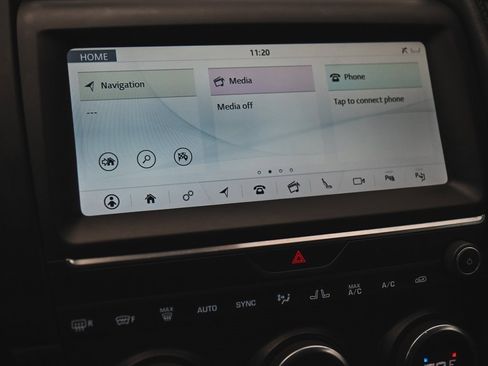 Used 2020 Jaguar E-PACE SE image 21