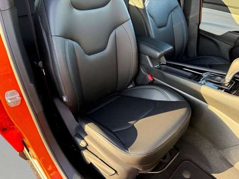 New 2026 Jeep Compass Limited image 16