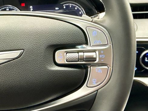 Used 2025 Genesis GV70 2.5T AWD/4WD image 12
