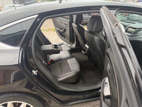 Used 2019 Chevrolet Impala LT image 16