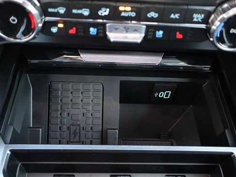 Used 2025 Ford F250 Lariat w/ Tremor Off-Road Package image 11