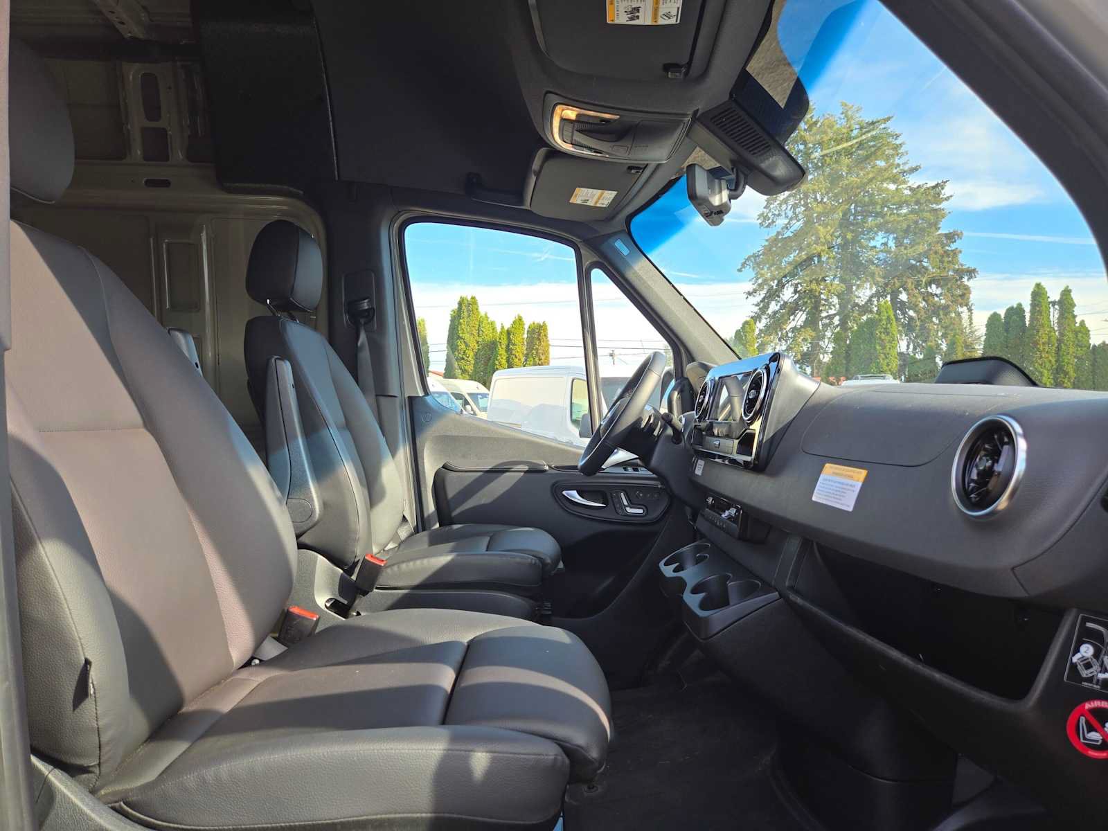 Used 2026 Mercedes-Benz Sprinter 2500 image 11