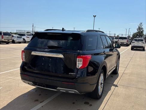Used 2024 Ford Explorer XLT w/ Equipment Group 202A AWD/4WD image 5