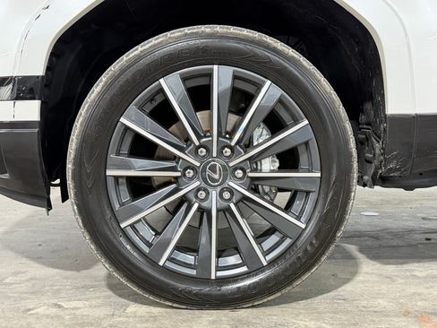 Used 2024 Lexus GX 550 w/ Accessory Package (Z1) AWD/4WD image 11