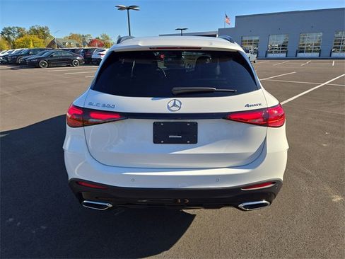 New 2026 Mercedes-Benz GLC 300 4MATIC image 5