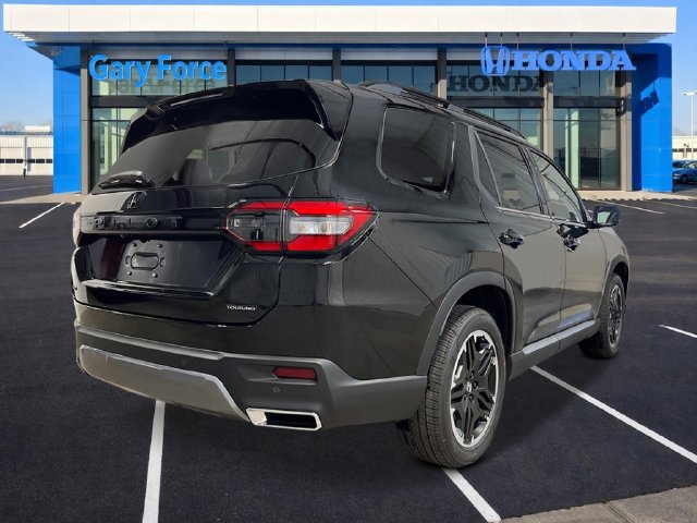 New 2026 Honda Pilot Touring image 7