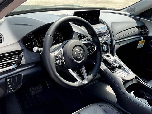 Used 2024 Acura RDX SH-AWD image 8