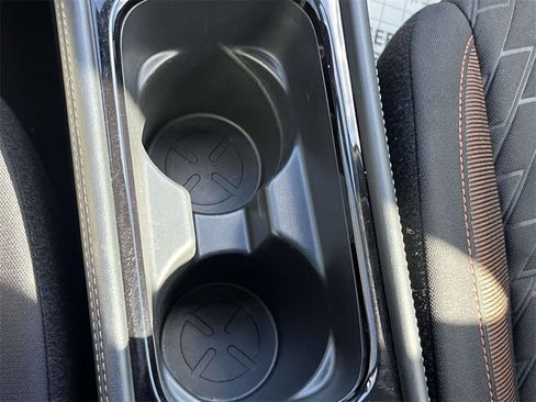 Used 2023 Nissan Kicks SR image 27