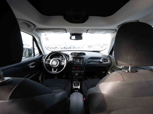 Used 2016 Jeep Renegade 75th Anniversary image 18