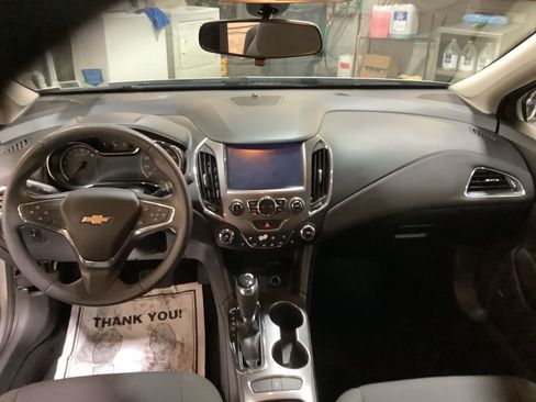 Used 2017 Chevrolet Cruze LT w/ Sun And Sound Package image 20