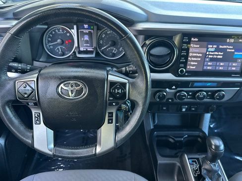 Used 2021 Toyota Tacoma SR5 AWD/4WD image 27