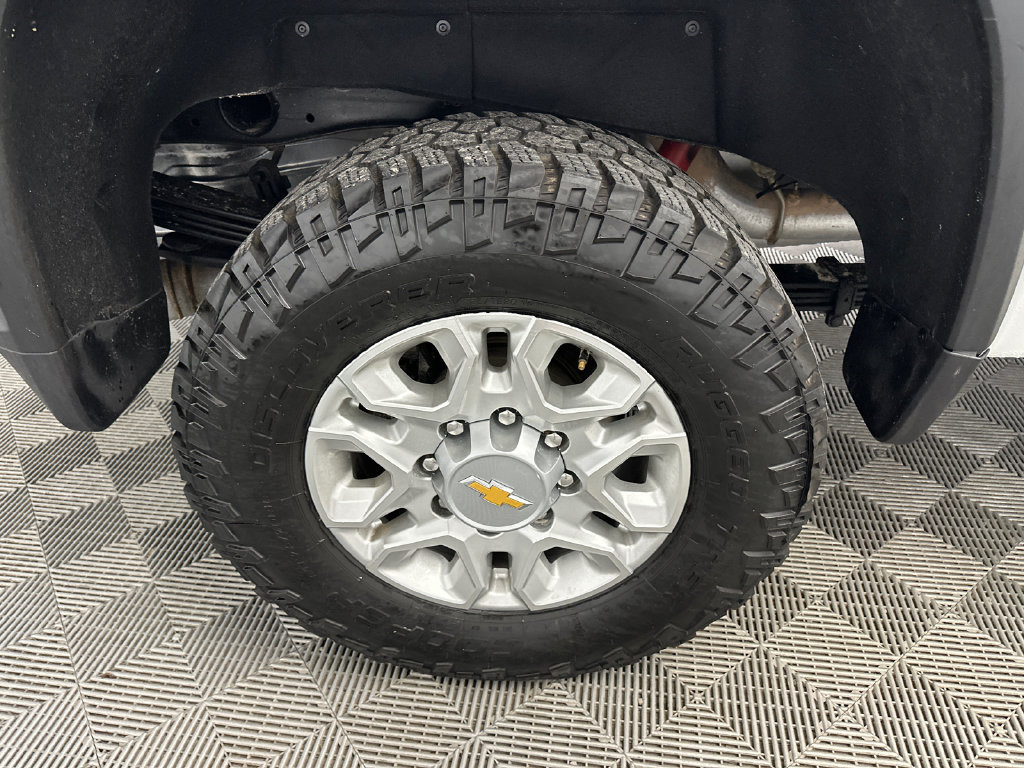 Used 2025 Chevrolet Silverado 2500 LT AWD/4WD image 18