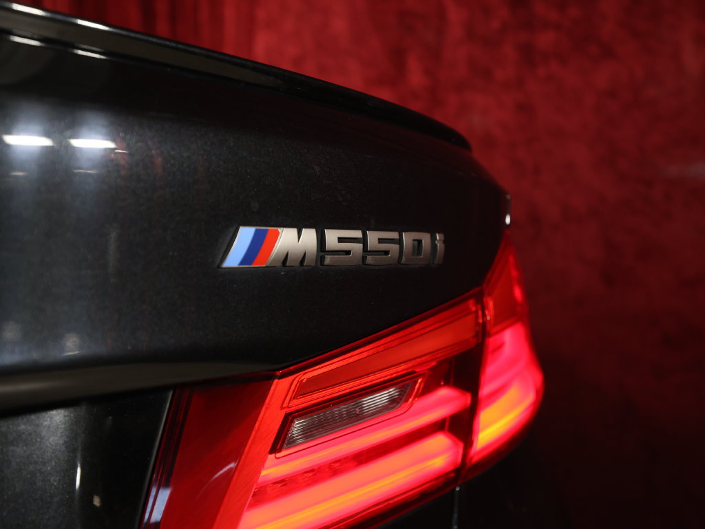 Used 2019 BMW M550i xDrive w/ Premium Package 2 AWD/4WD image 30