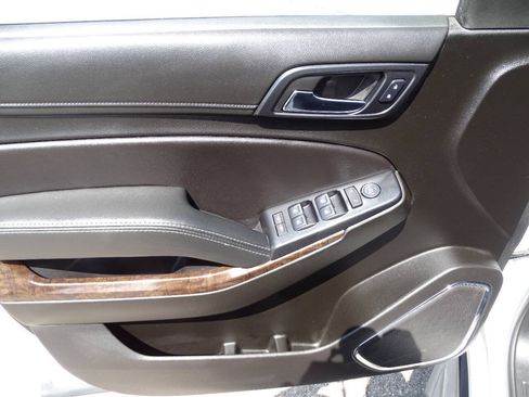 Used 2019 Chevrolet Tahoe LS AWD/4WD image 13