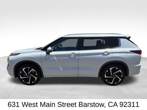 Used 2023 Mitsubishi Outlander SEL AWD/4WD image 7