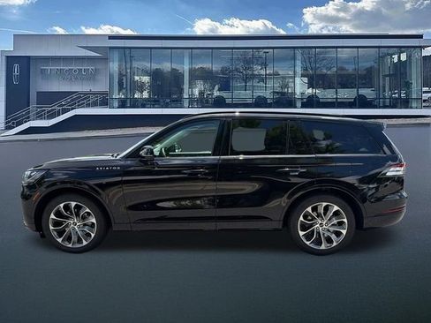 New 2026 Lincoln Aviator 2WD w/ Jet Appearance Package image 4