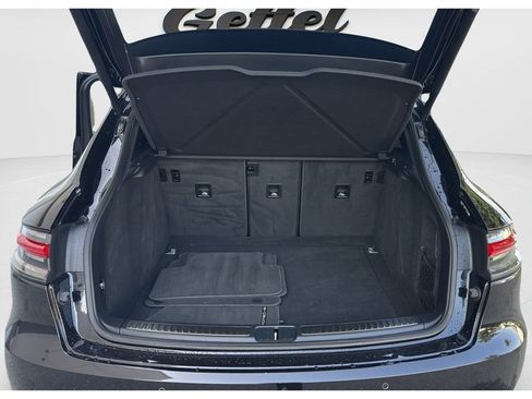 Used 2021 Porsche Macan AWD/4WD image 19