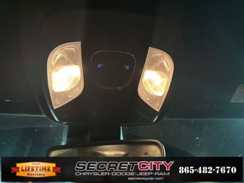 Used 2023 Jeep Compass Sport image 33