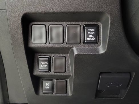 Used 2024 Nissan Frontier SV RWD image 23