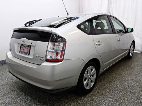 Used 2005 Toyota Prius w/ Pkg 6 FWD image 6