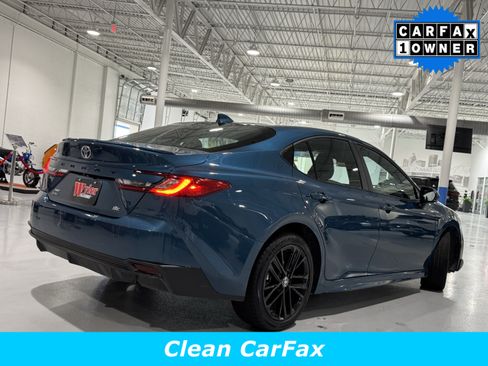 Used 2025 Toyota Camry XSE image 3