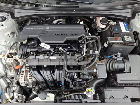 Certified 2022 Hyundai Elantra Limited w/ Cargo Package image 28