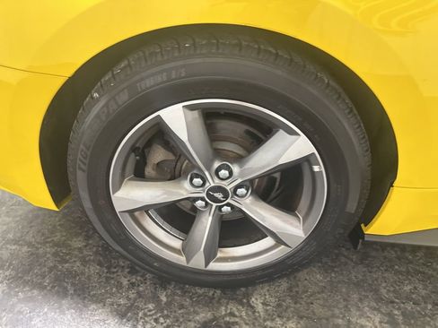 Used 2016 Ford Mustang Coupe w/ Equipment Group 051A RWD image 5