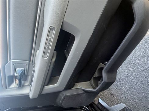 Used 2015 RAM 3500 Big Horn AWD/4WD image 19