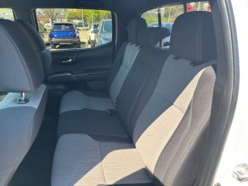 Used 2023 Toyota Tacoma TRD Sport w/ Technology Package AWD/4WD image 35
