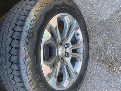 Used 2023 Chevrolet Silverado 1500 High Country AWD/4WD image 10