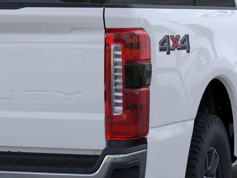 New 2026 Ford F250 Lariat image 21