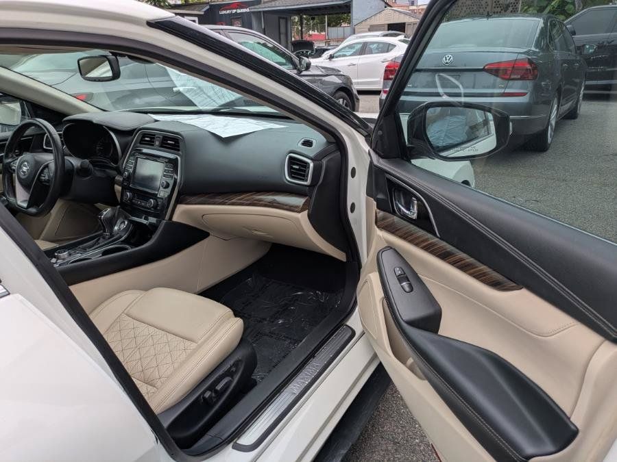 Used 2016 Nissan Maxima Platinum FWD image 9