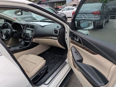 Used 2016 Nissan Maxima Platinum image 9