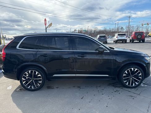 Certified 2025 Volvo XC90 B6 Plus image 5
