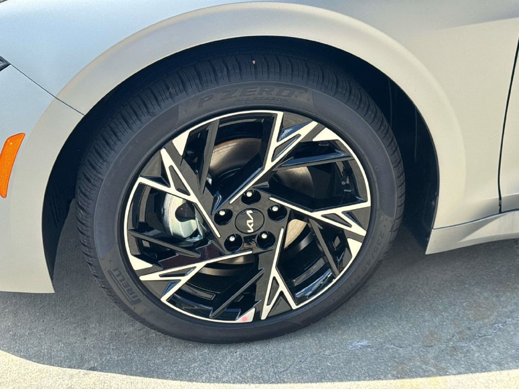 New 2026 Kia K5 GT-Line FWD image 4