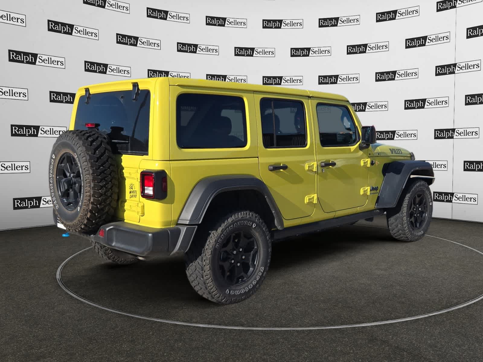 Used 2023 Jeep Wrangler Unlimited w/ Cold Weather Group AWD/4WD image 6