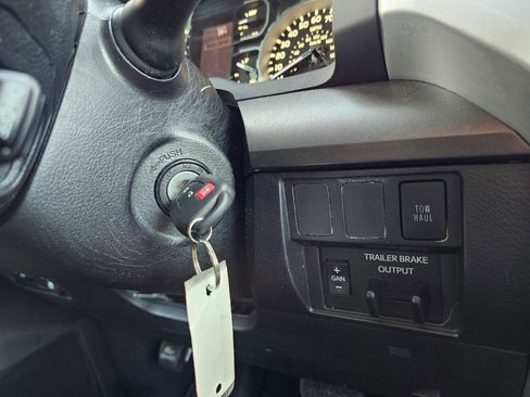 Used 2020 Toyota Tundra SR5 image 46