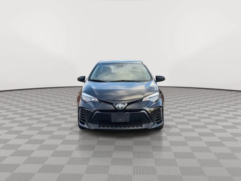 Used 2017 Toyota Corolla SE image 3