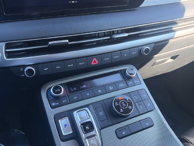 Used 2025 Hyundai Palisade SEL AWD/4WD image 18