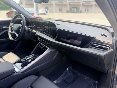 Used 2025 Audi Q5 Prestige AWD/4WD image 23