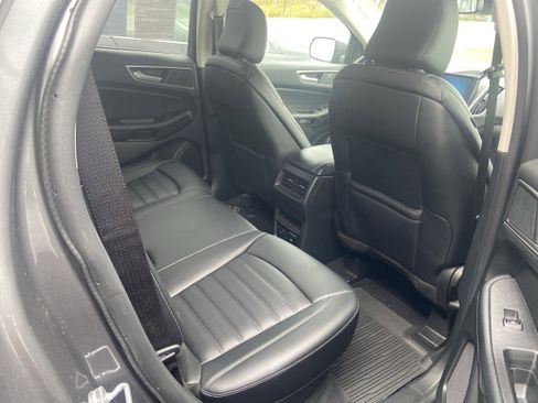 Used 2022 Ford Edge SEL w/ Convenience Package image 6