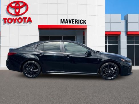 New 2026 Toyota Camry Hybrid FWD image 6