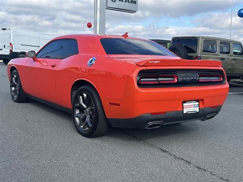 Used 2019 Dodge Challenger SXT w/ Plus Package image 6