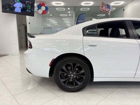 Used 2020 Dodge Charger SXT w/ Blacktop Package image 8
