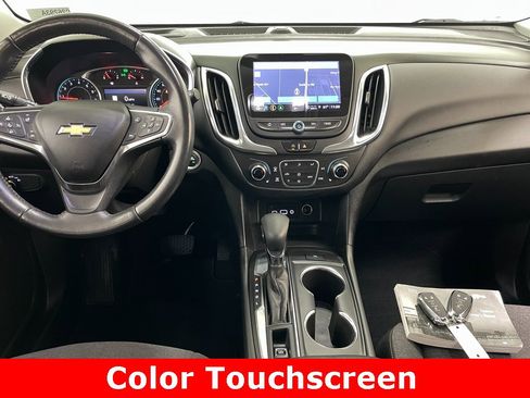 Used 2022 Chevrolet Equinox LT image 2