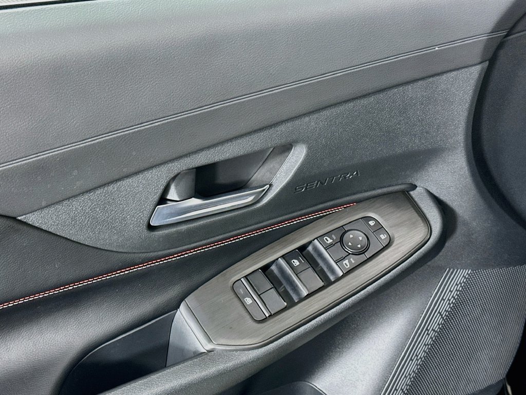 Used 2026 Nissan Sentra SR w/ Floor Mat Package FWD image 17