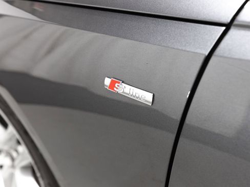 Used 2022 Audi A4 2.0T Premium Plus image 13