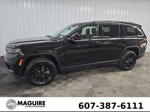 Used 2024 Jeep Grand Cherokee L Laredo AWD/4WD image 6