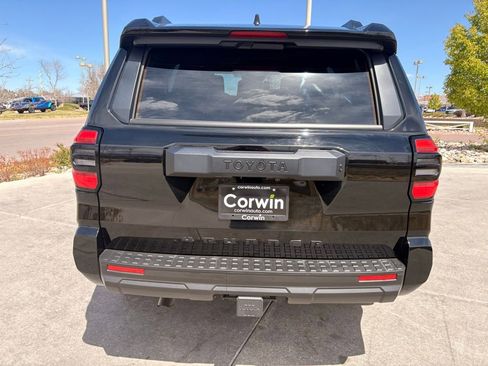 Used 2025 Toyota 4Runner SR5 AWD/4WD image 8